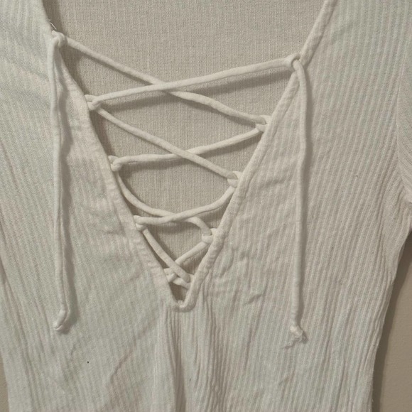 🍒 Project Social T by Urban Outfitters White Long Sleeve Shirt Top Size Small - Picture 2 of 4